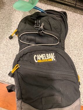 Camelback Mule Hydration Backpack 100 Oz Bladder Black Hiking Camping Vintage
